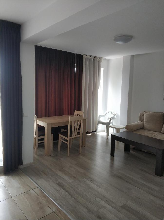 Zoleks Apartment Burgas Extérieur photo